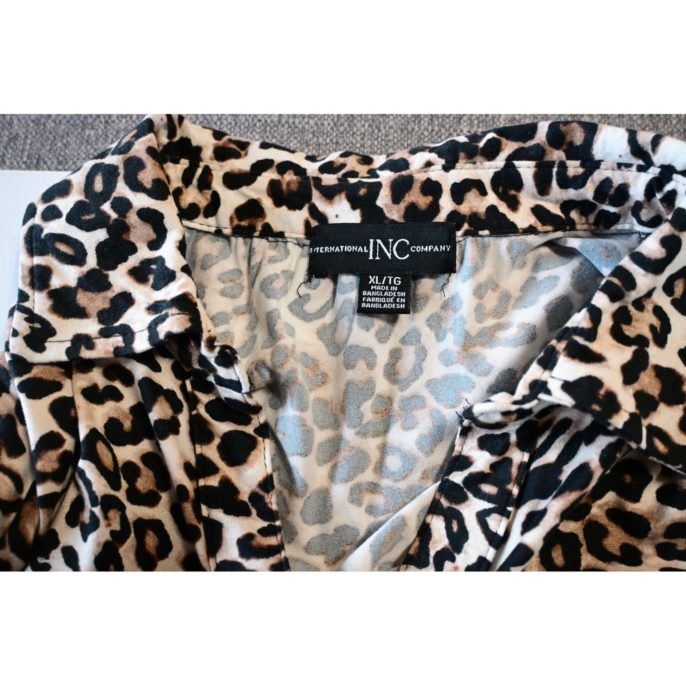 INC Leopard Print Ruched Front Top - Picture 4 of 7